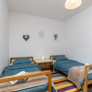 https://apartments-hrestak.in-istria.net